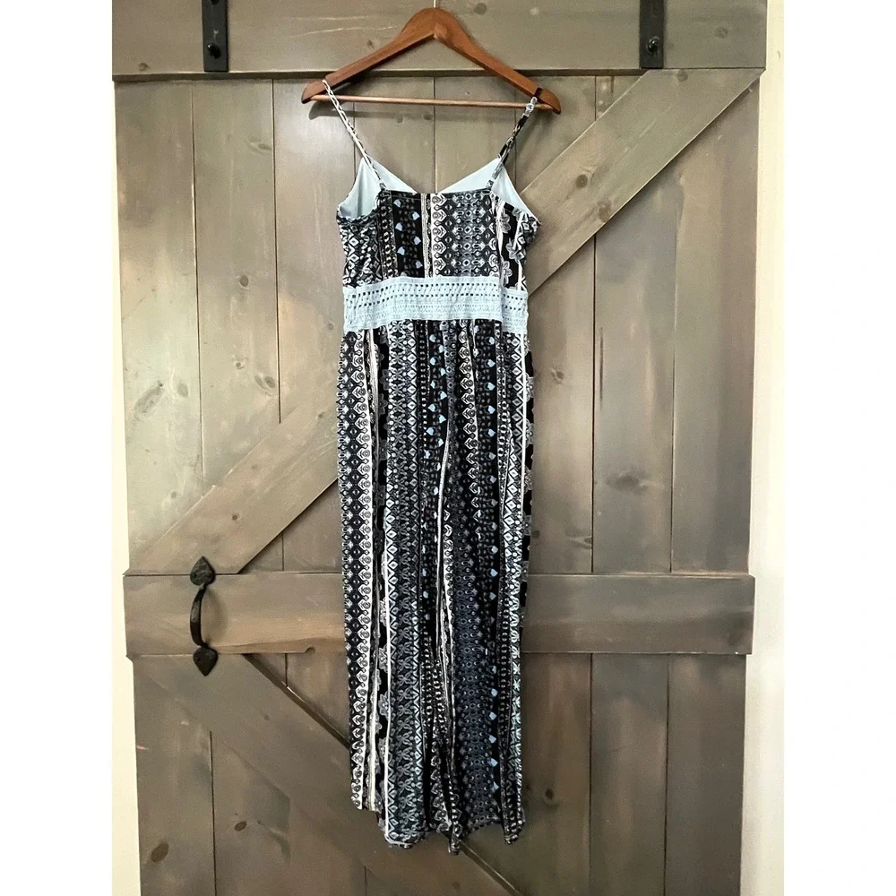 No Boundaries relaxed fit
