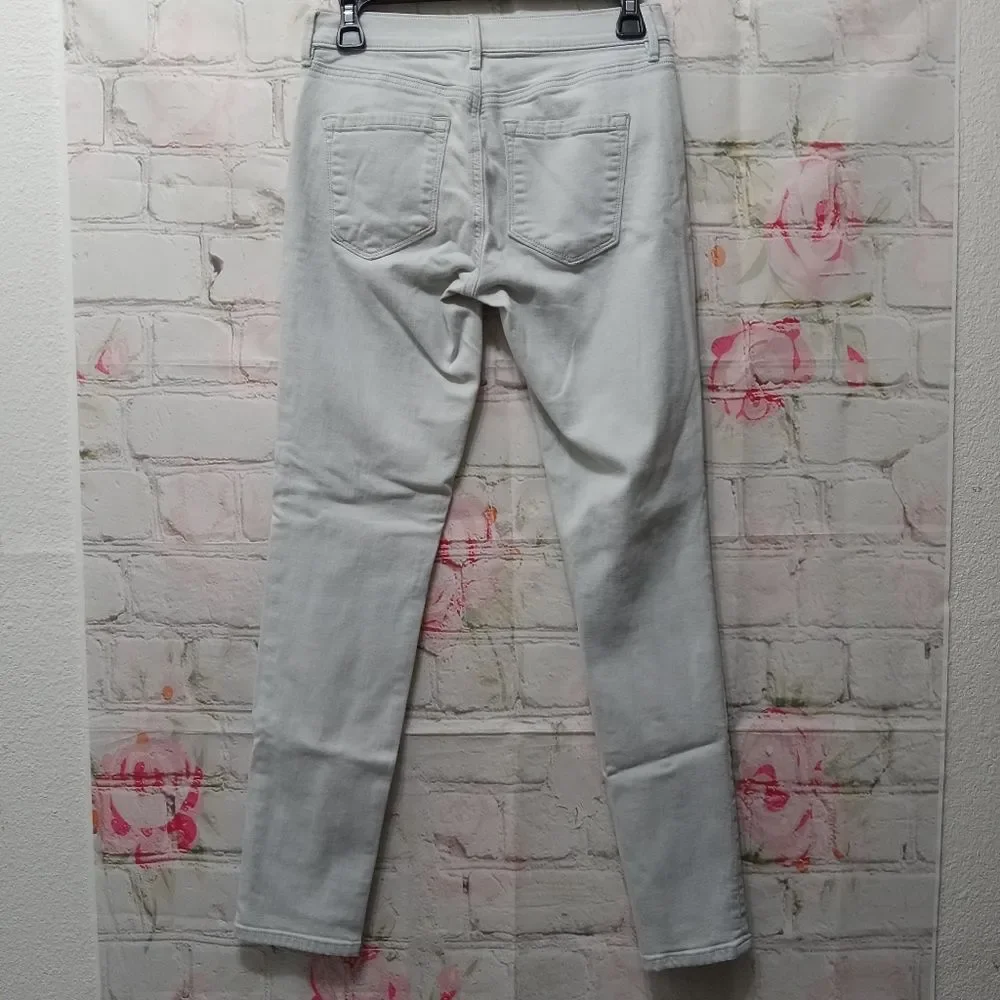 LOFT excellent pre