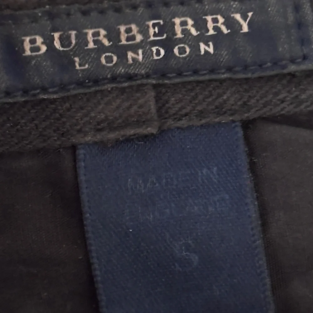 Burberry authentic wool