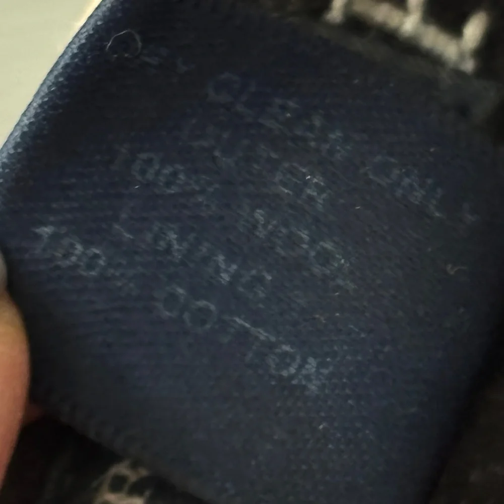Burberry authentic wool