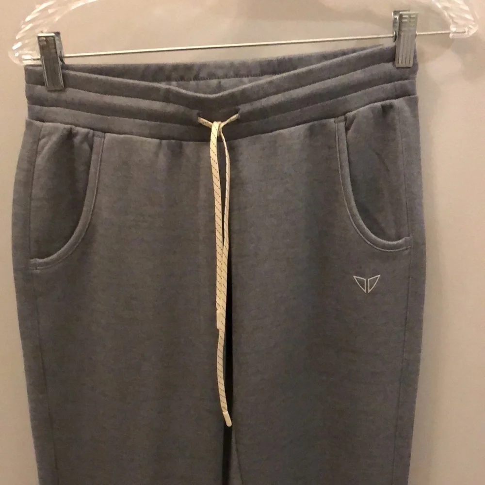 Road Runner pockets 9” b11