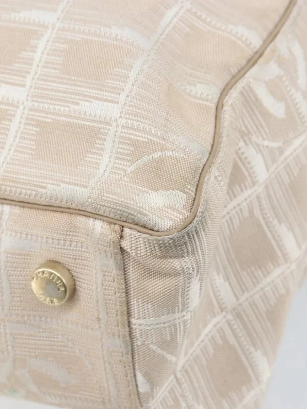 CHANEL brand	chanel color	beige