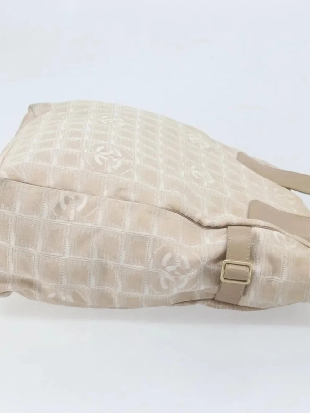 CHANEL brand	chanel color	beige