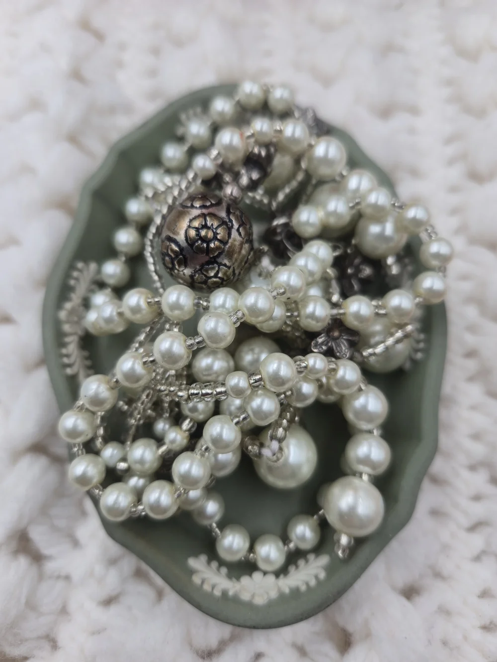 Elegant Pearl Drop Necklace - Silver-Tone Pearls