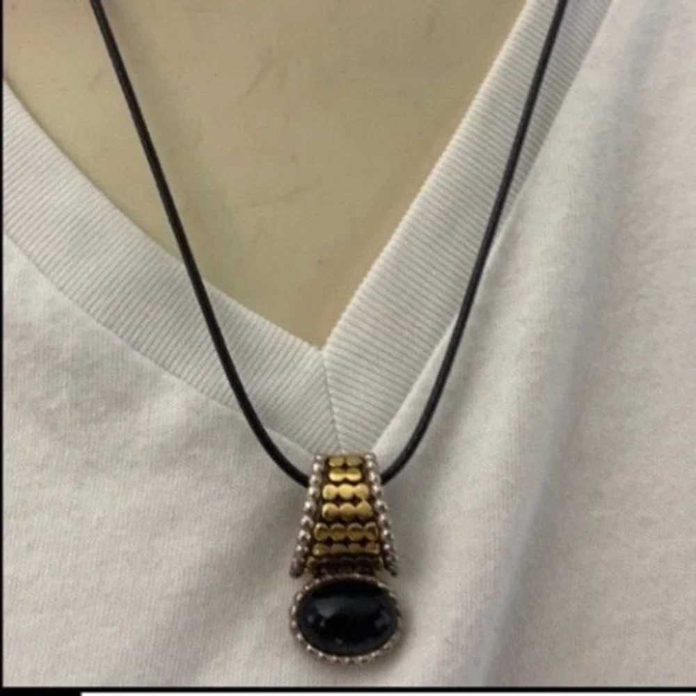 N/A gold tone