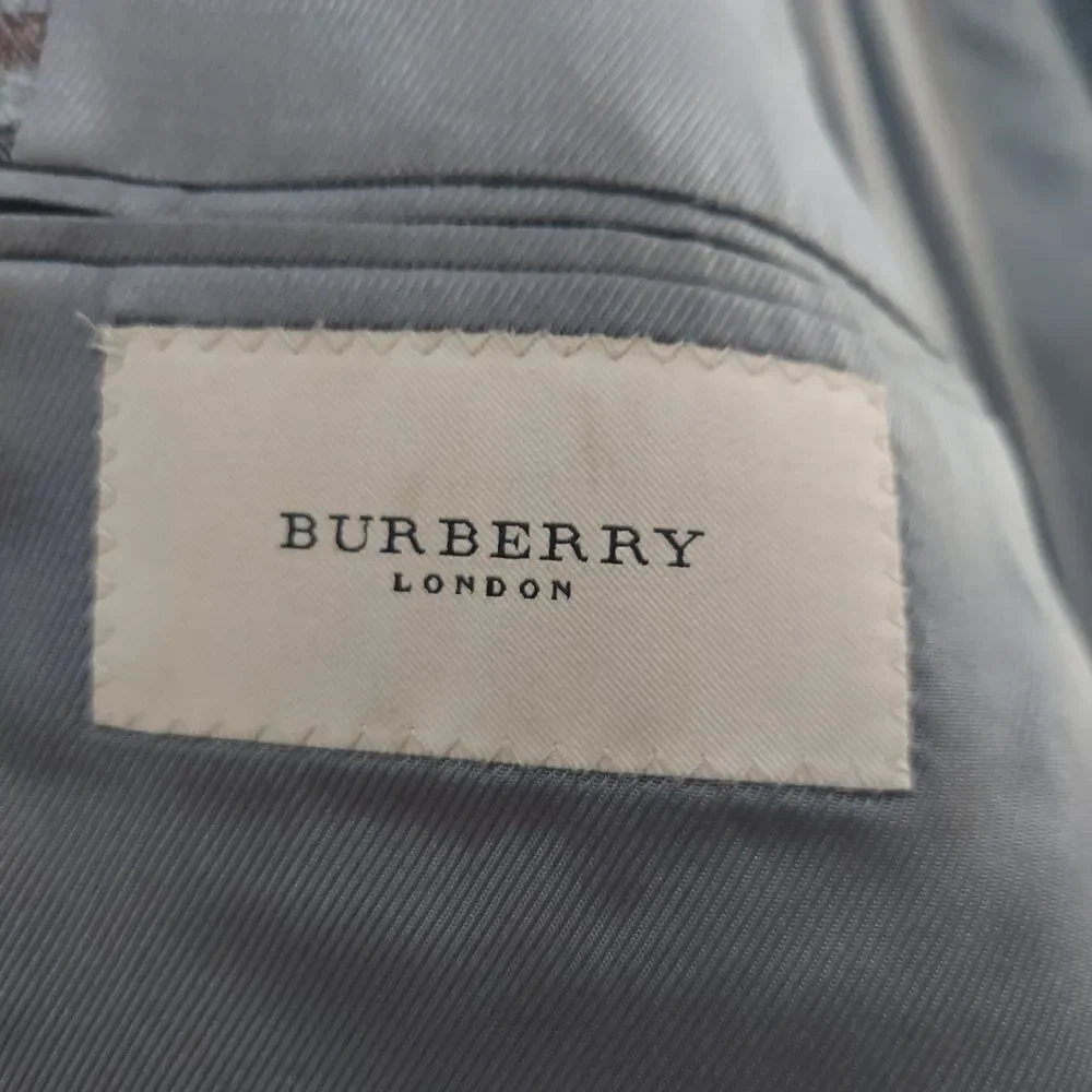 Burberry Gray, Brown, Black Plaid Blazer Jacket Cashmere Blend Sz 40 REG