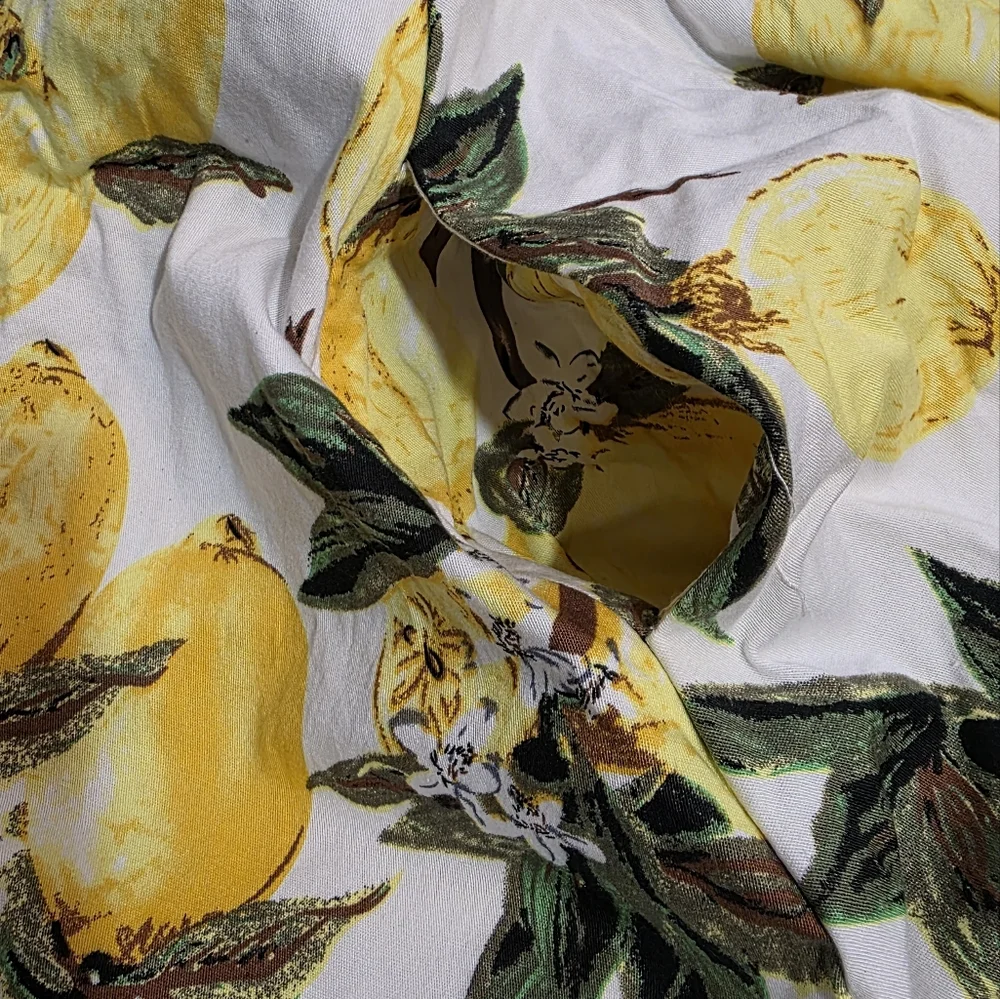 unbranded beautiful lemon