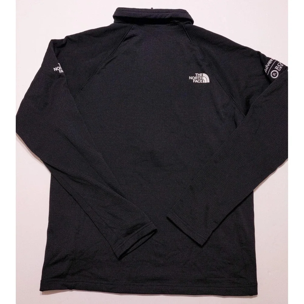 The North Face fits bottom