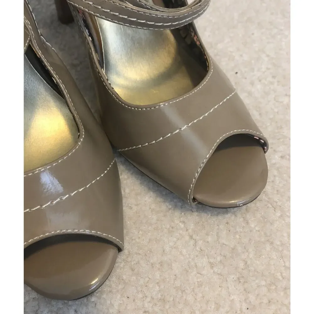 Madden Girl Nemmo Beige‎ Faux Leather Women Heels 9.5M Open Toe Sandals
