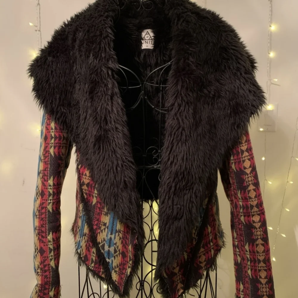 UNIF worn once