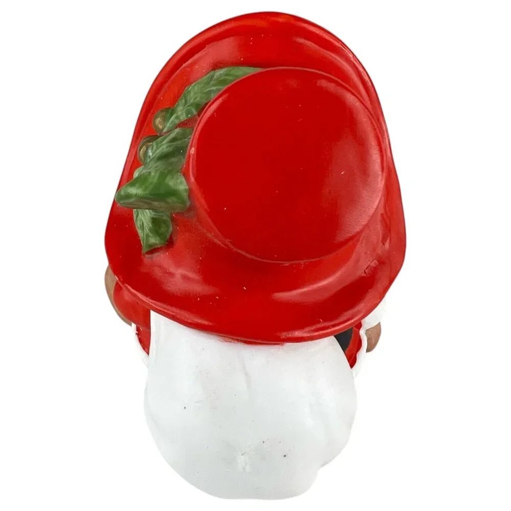 Homco ceramic charming includes