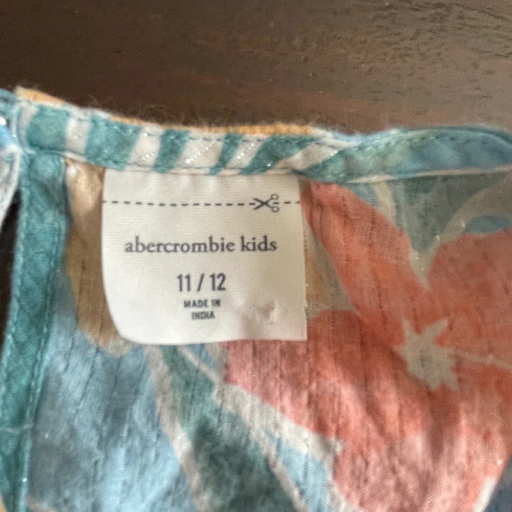 abercrombie kids spring along luau