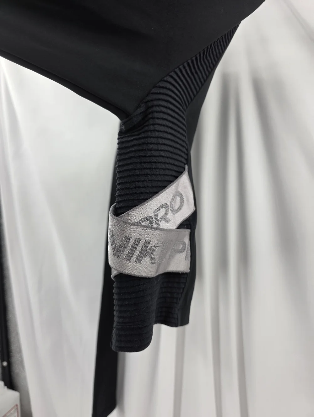 Nike pro aeroadapt