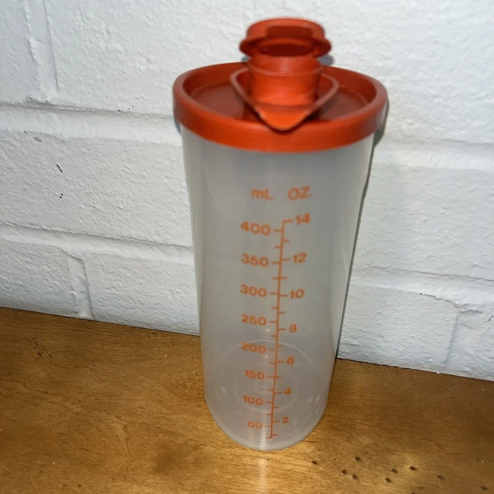 Tupperware good used