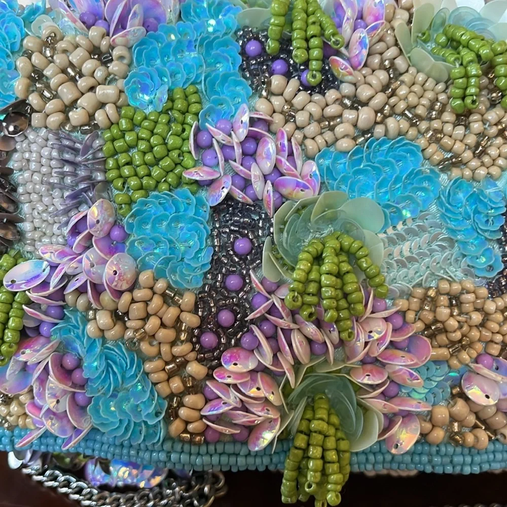 N/A turquoise purple