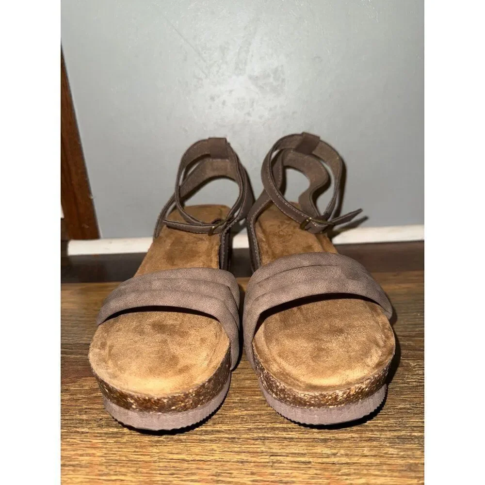 Maurices adjustable numbers