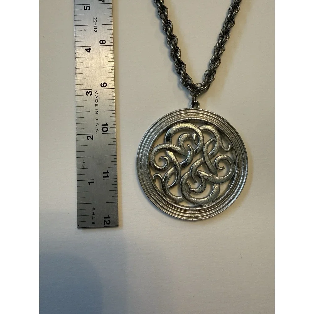 Lisner Jewelry vtg linser