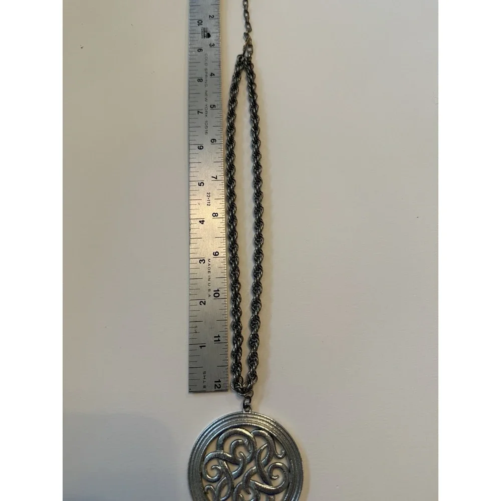 Lisner Jewelry vtg linser