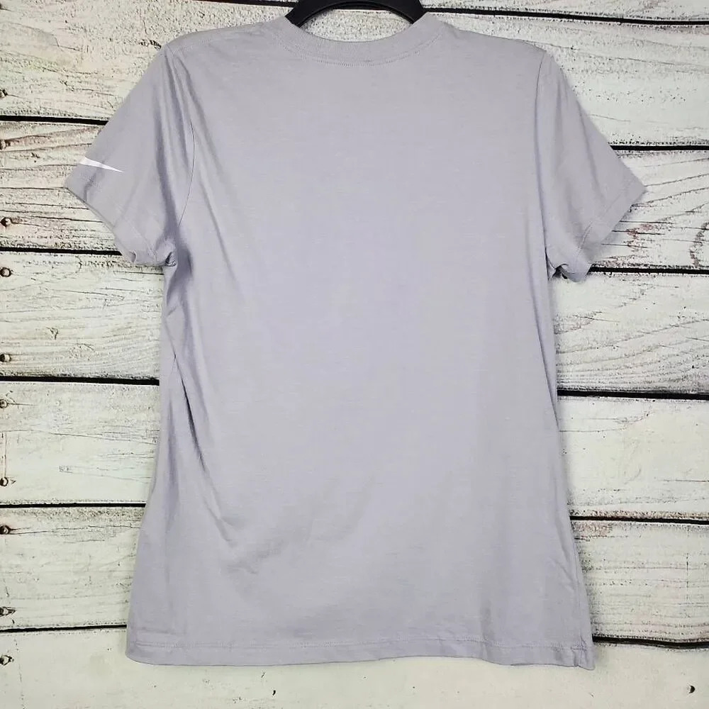 Nike women’s shirt