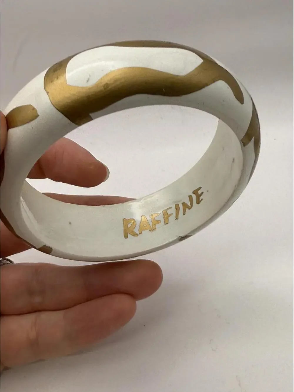 N/A white bangle