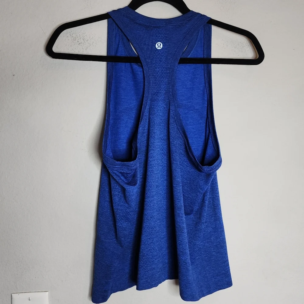 Lululemon Swiftly‎ Tech Racerback Blue Tank Size 8
