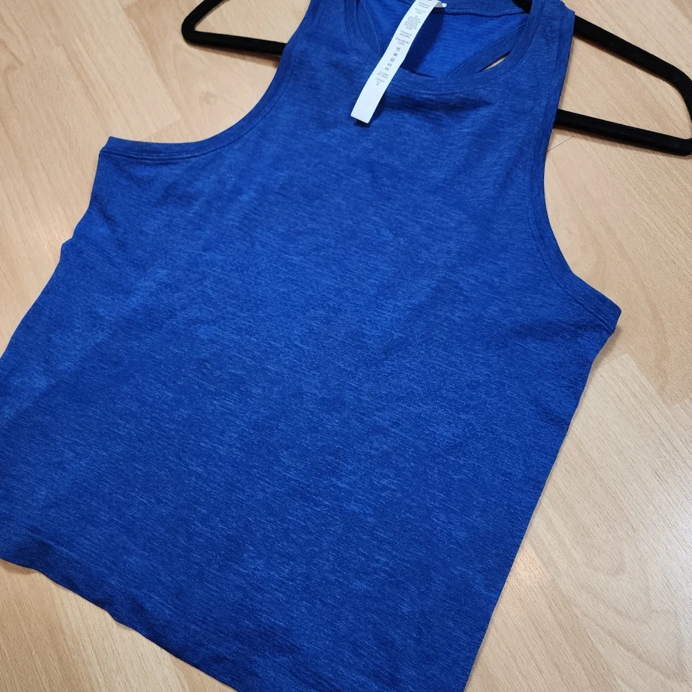 Lululemon Swiftly‎ Tech Racerback Blue Tank Size 8