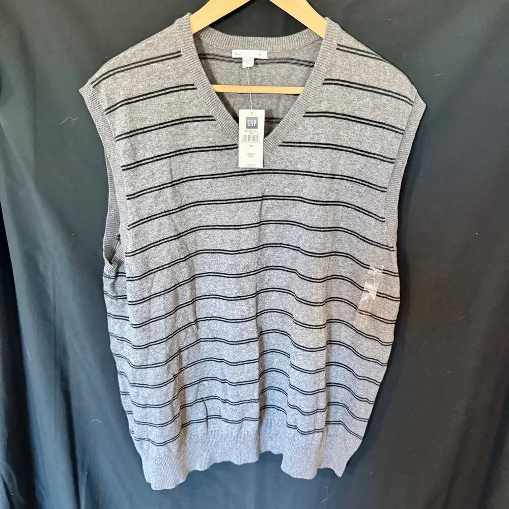 Gap Men’s Sweater Vest XL‎ Gray Striped V-Neck Pullover Knit NWT Preppy Golf