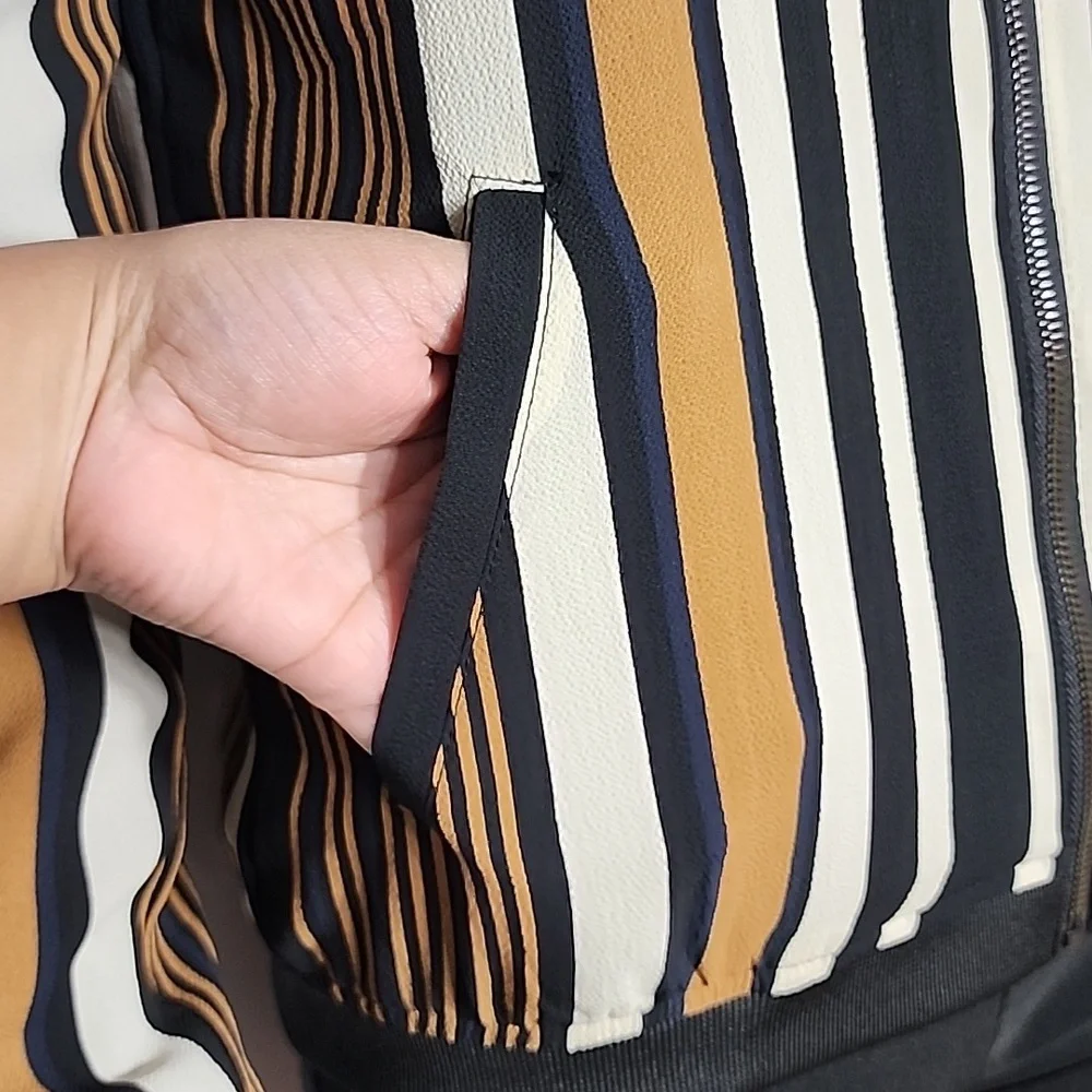 Only women zip