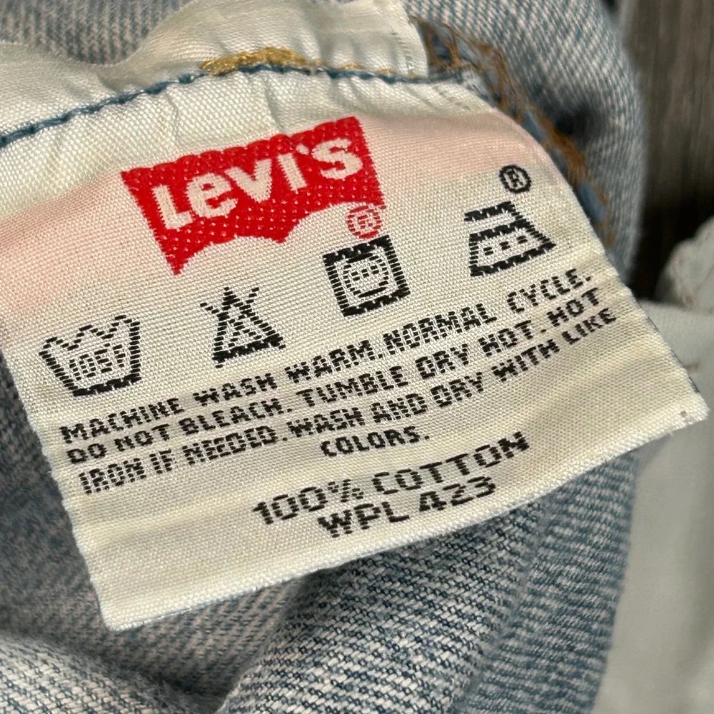 Levis these pocket styling