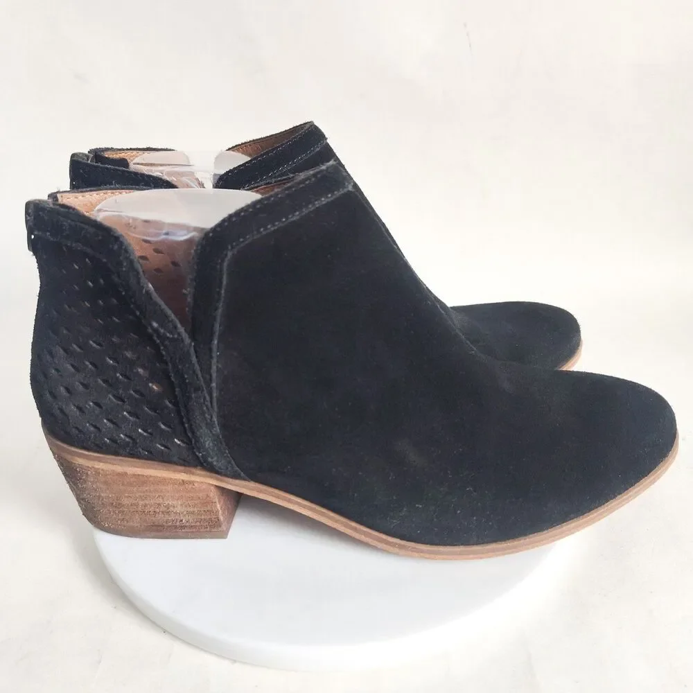 Susina V-Cut Boots Size 8 Block Heel Black Perforated Suede Booties Blakely Zip‎
