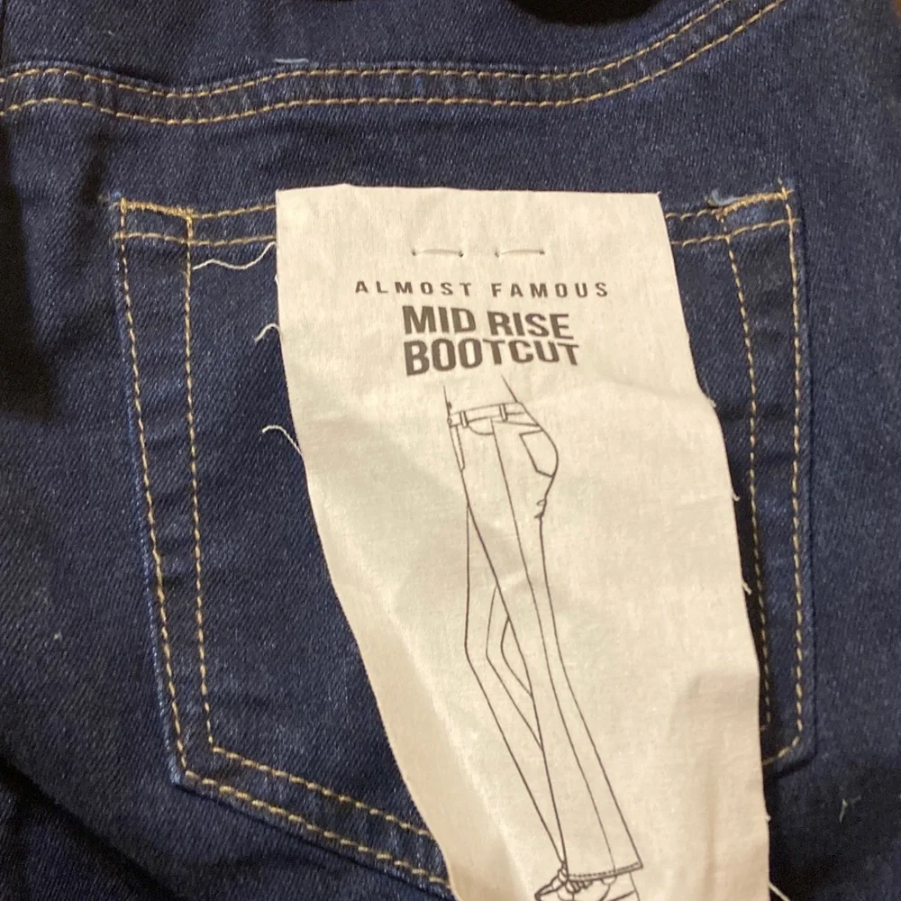 Almost Famous stylish mid