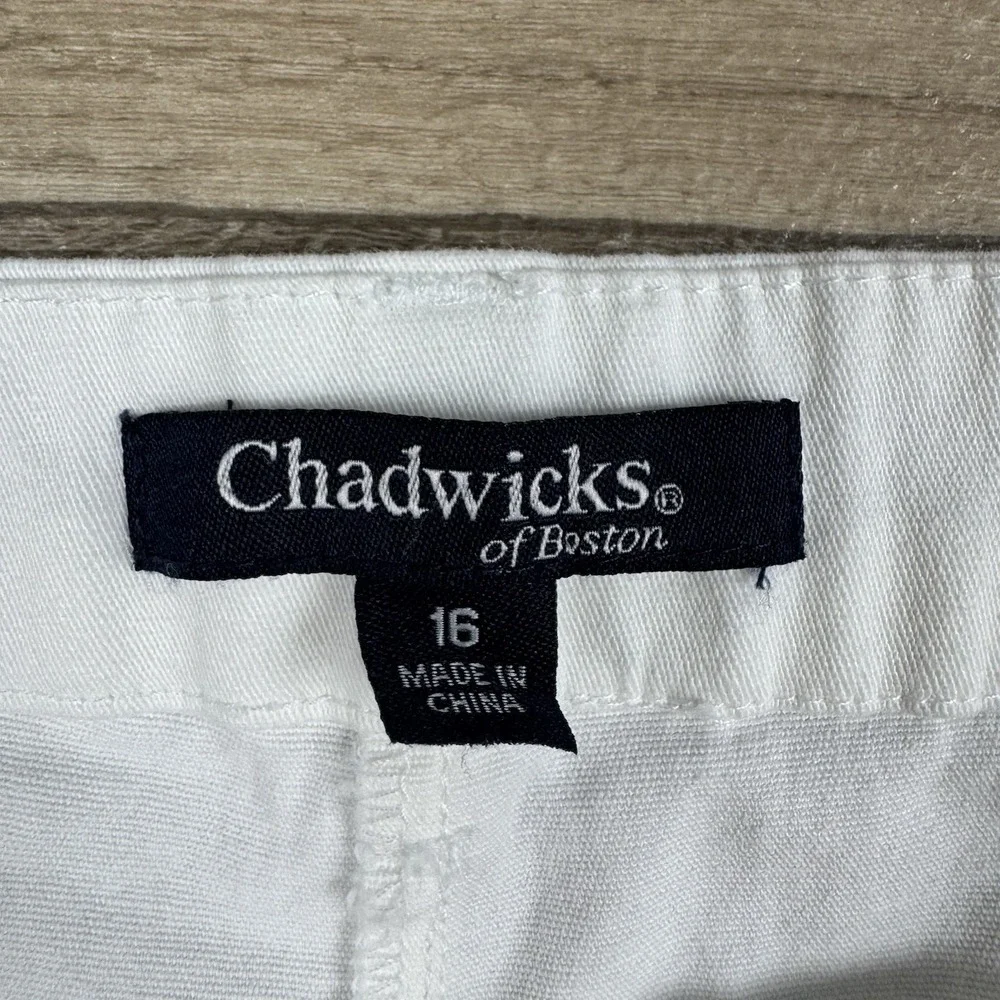 Chadwicks‎ Of Boston Womans Size 16 White Cotton Blend Bermuda Shorts Chino