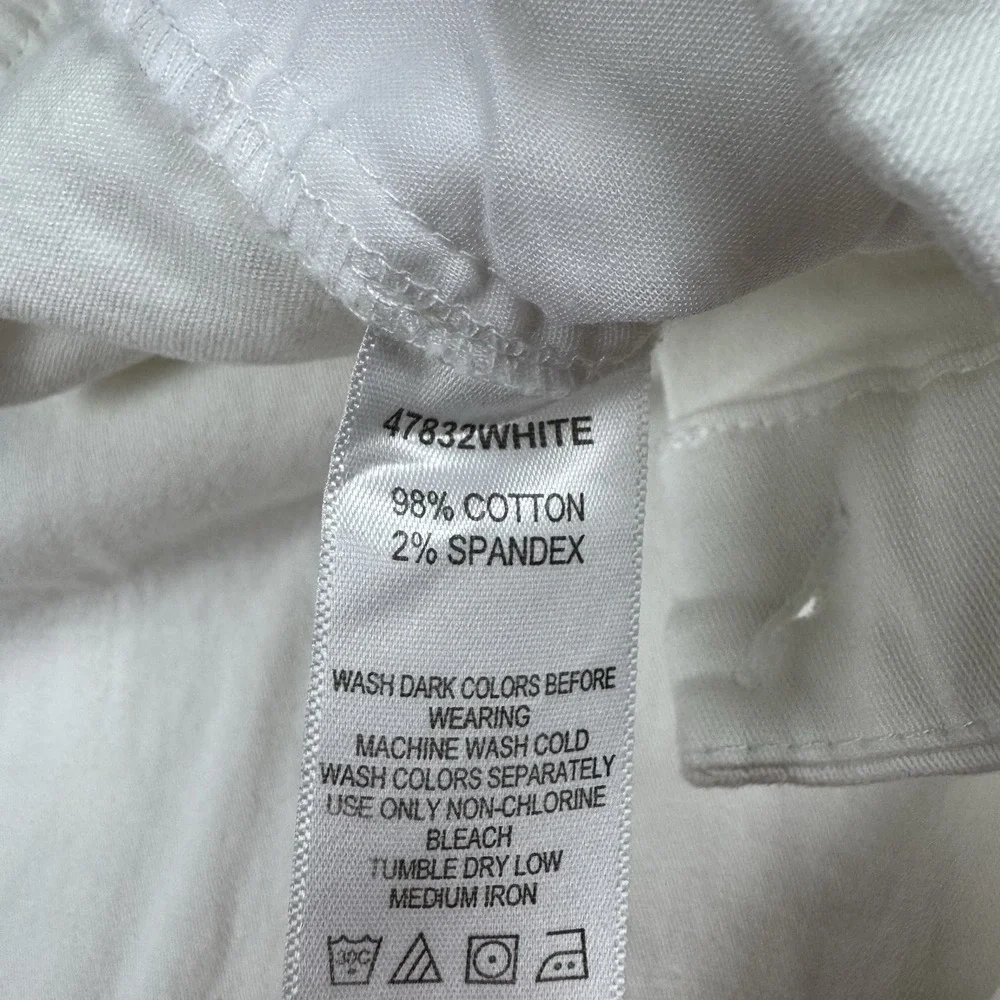 Chadwicks‎ Of Boston Womans Size 16 White Cotton Blend Bermuda Shorts Chino