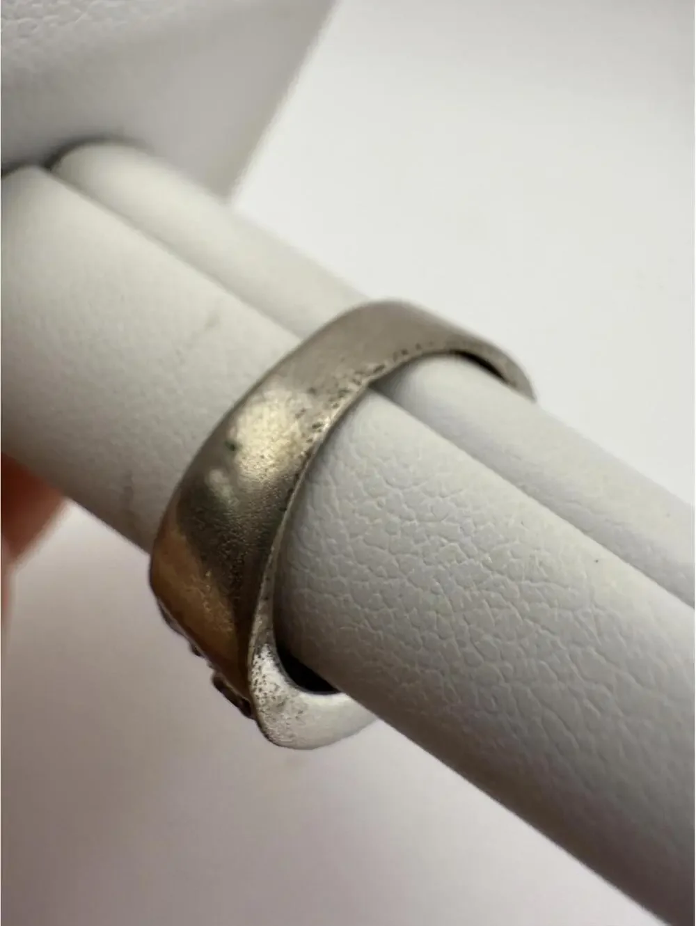 Vintage Silver  Decorative Ring with Clear Stones Size 5.75