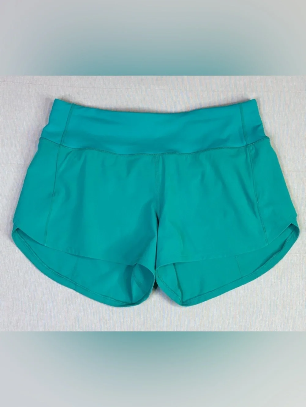 Lululemon Teal Turquoise Run Shorts Size 6 Athletic Lightweight Active