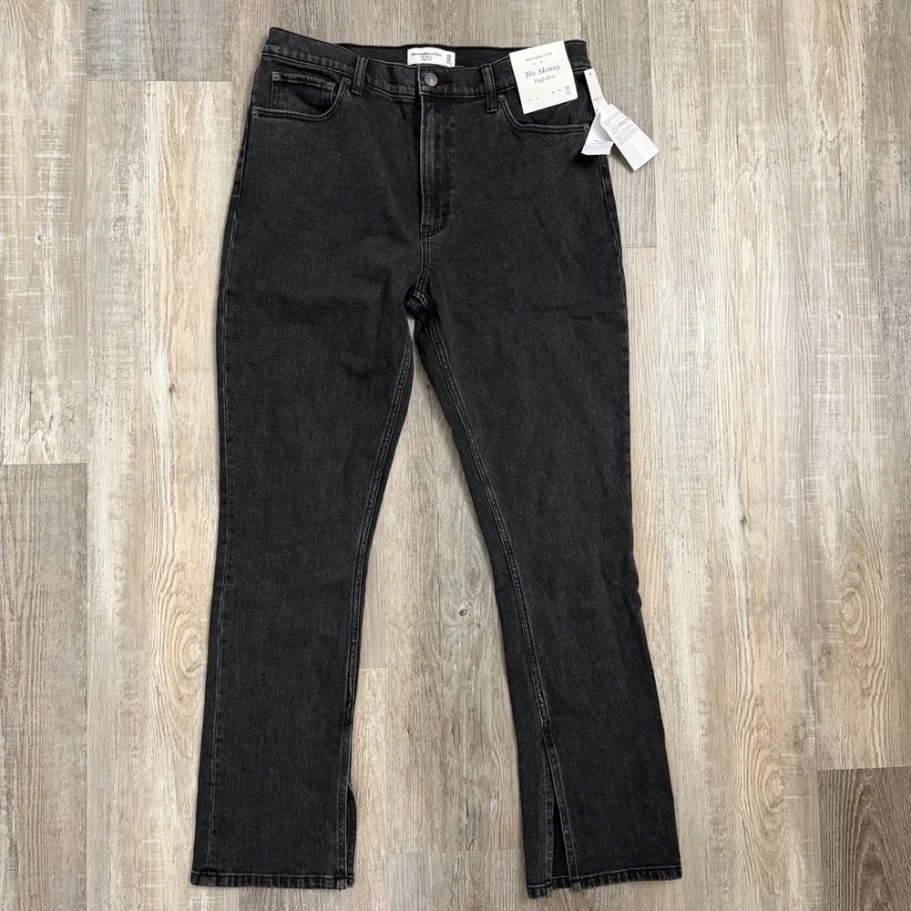 Abercrombie & Fitch The Skinny High Rise Split Hem Black Jeans-size 30/10 NWT🔥