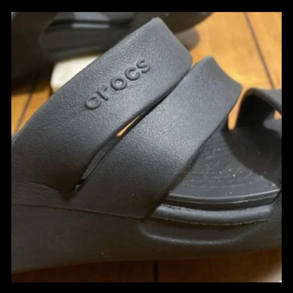 CROCS step into