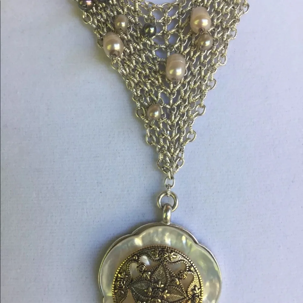 KENNETH COLE NECKLACE Beaded silver tone‎ leather