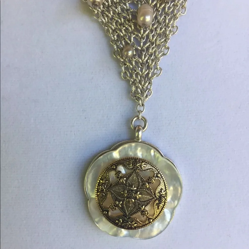 KENNETH COLE NECKLACE Beaded silver tone‎ leather