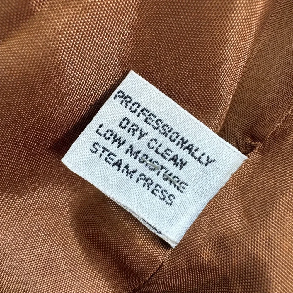 Charan discoloration lining