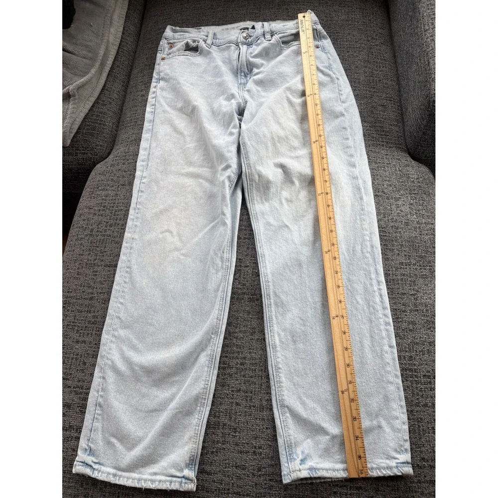American Eagle Outfitters light wash