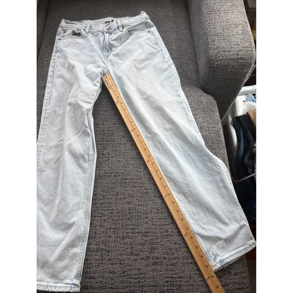 American Eagle Outfitters light wash
