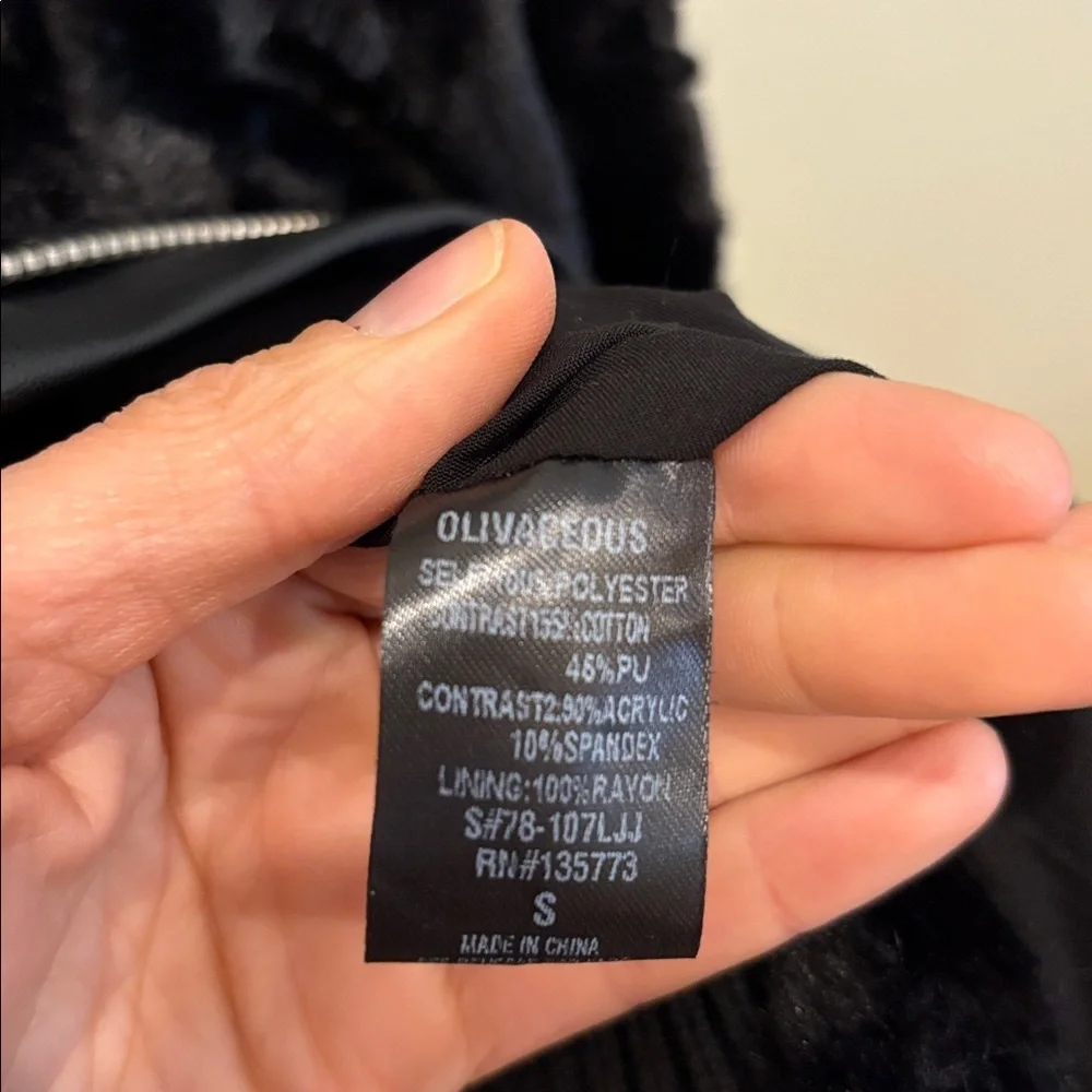 Olivaceous chic cozy