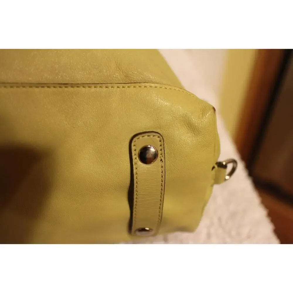 Coach yellow auctiva free