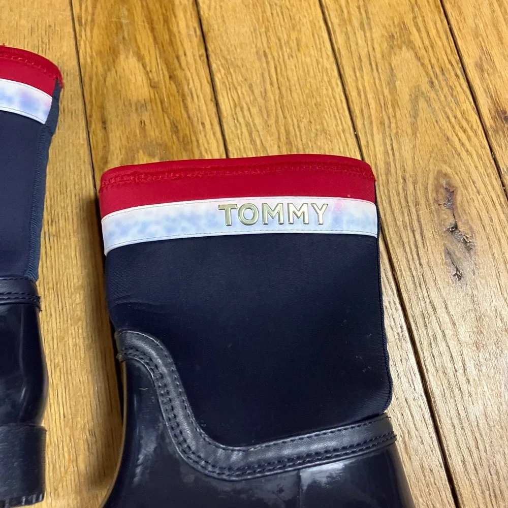 Tommy Hilfiger Womens Navy Blue Red‎ White Rubber Rain Boots Size 6 Lug Sole