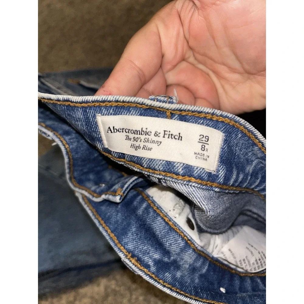 Abercrombie & Fitch product pair