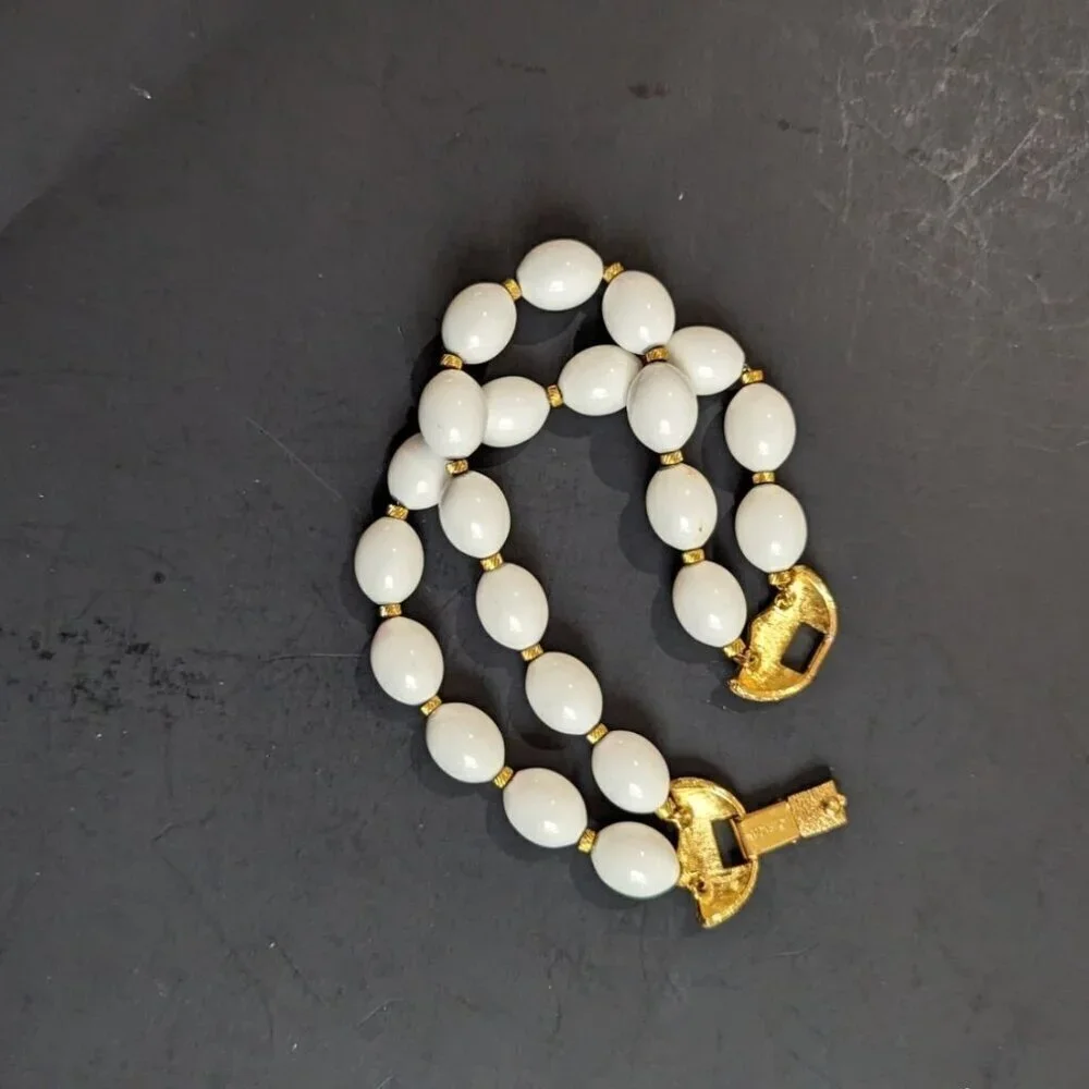 Vintage Monet Double Strand Lucite Beaded Bracelet white gold‎ tone  7 inch