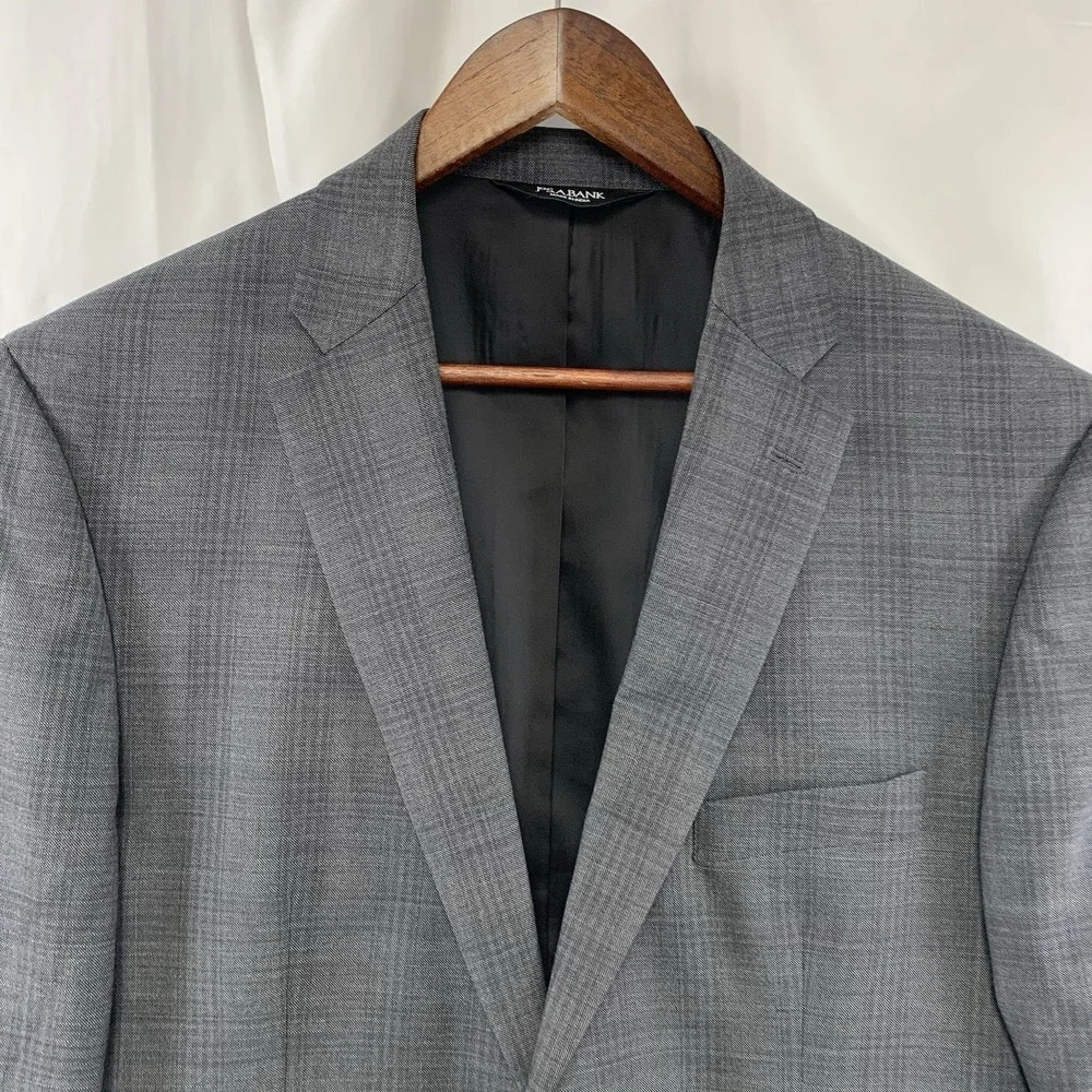 Jos A Bank Traveler 2 Pc Gray Plaid Wool Suit Mens 43L‎ / 37 x 32 Jacket Pants