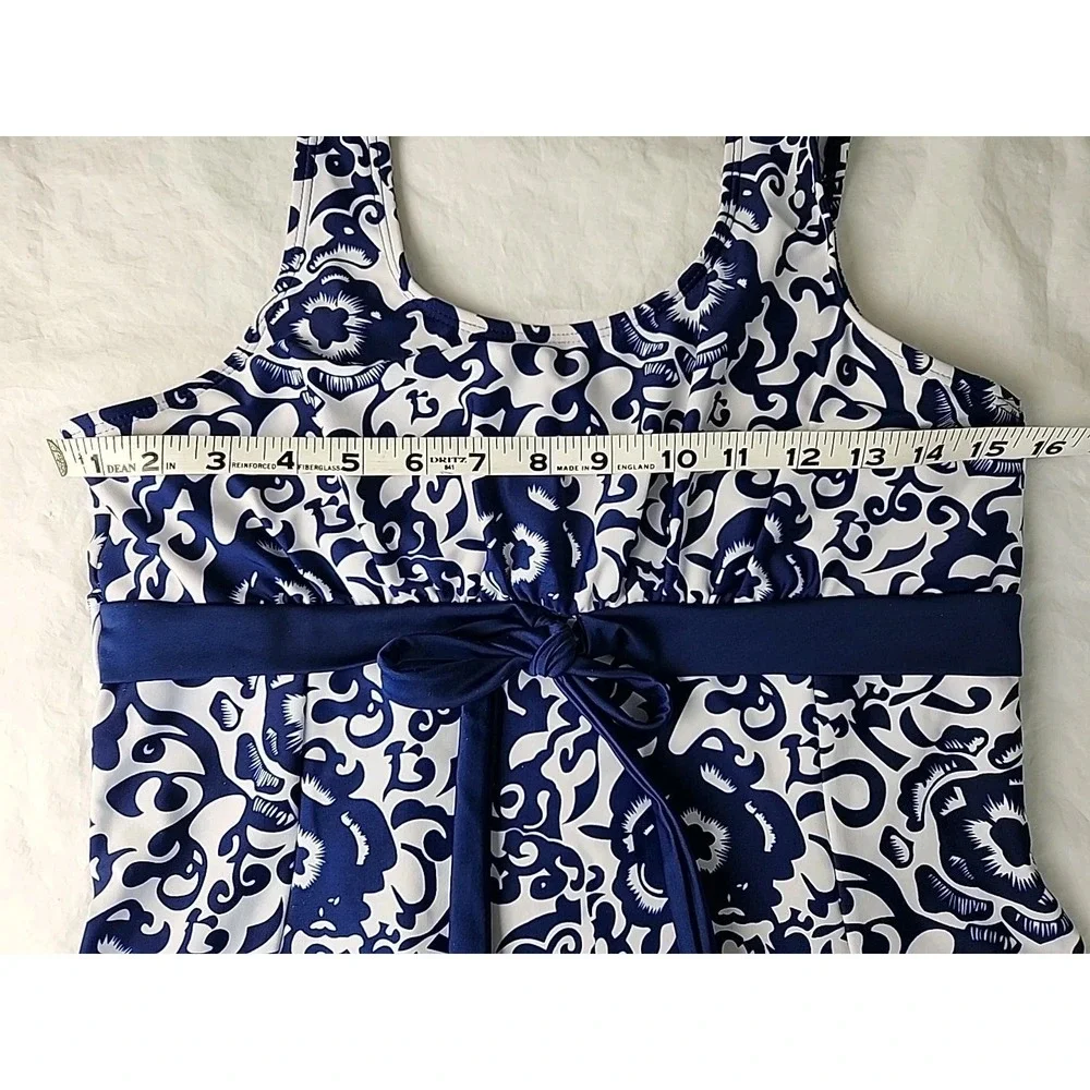 Women's Medium Tankini Swim Top‎ Blue/White Floral Soft Cup Stretch Classic EUC