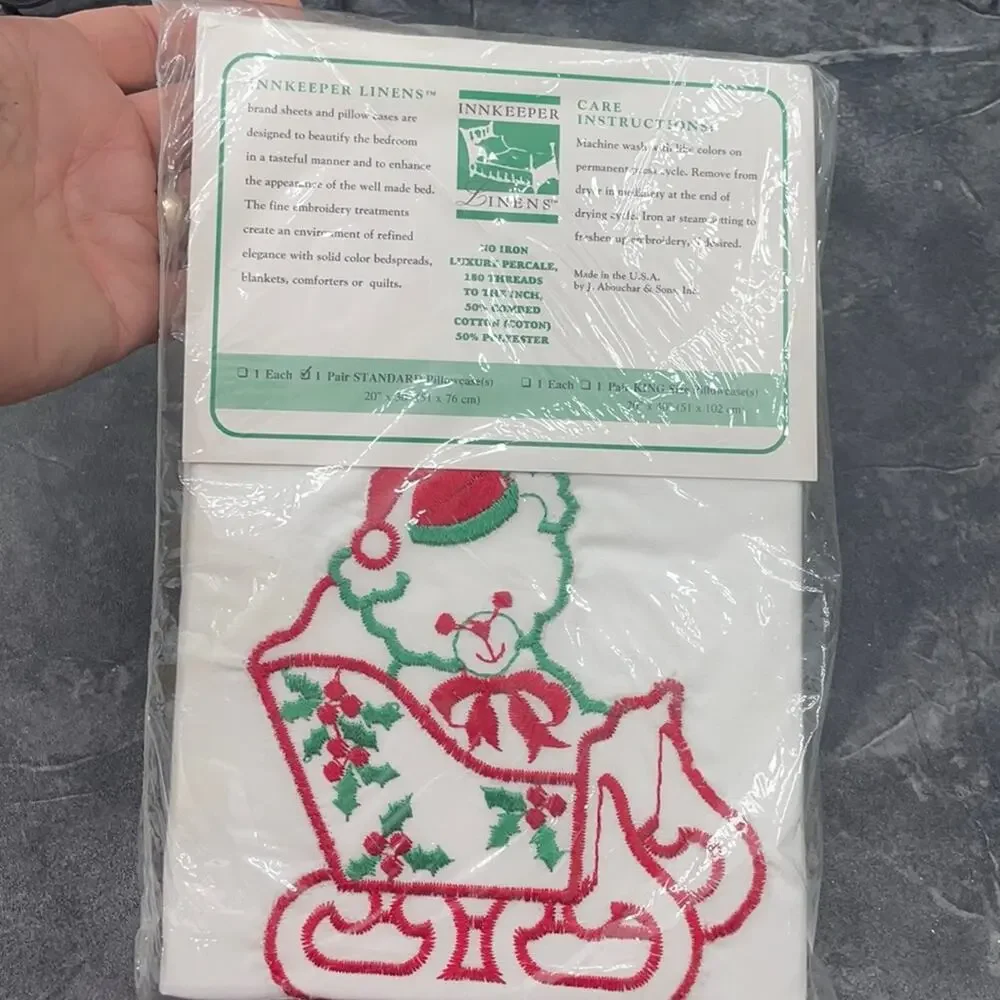 Innkeeper vintage Christmas bear in sleigh  standard pillowcases NWT cotton poly
